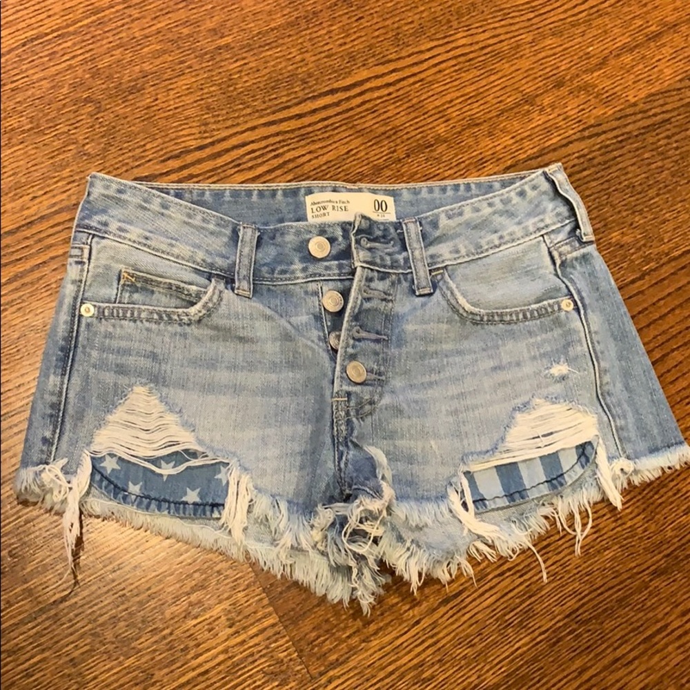 Abercrombie & Fitch Low Rise Shorts